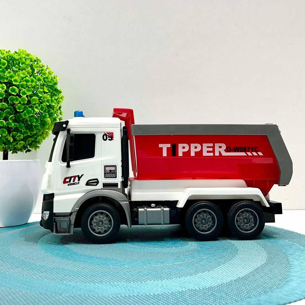 Машинка самоскид на радіокеруванні акумулятор підсвічування рухомі деталі Червона (YJ-114-2-116-1) Чернігів - фото 1