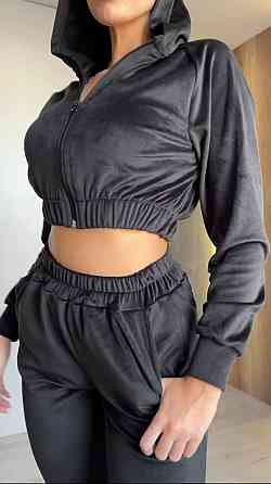 Женский стильный костюм двойка в стиле спорт шик со стразами на ягодицах велюр 46/48 Одесса