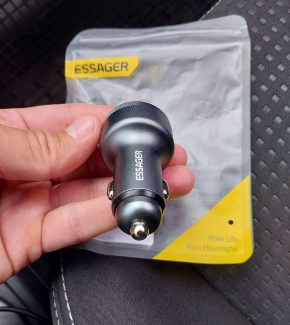 Автомобільне зарядне з вольтметром 80W 2USB, 1Type-C Essager Київ - фото 5