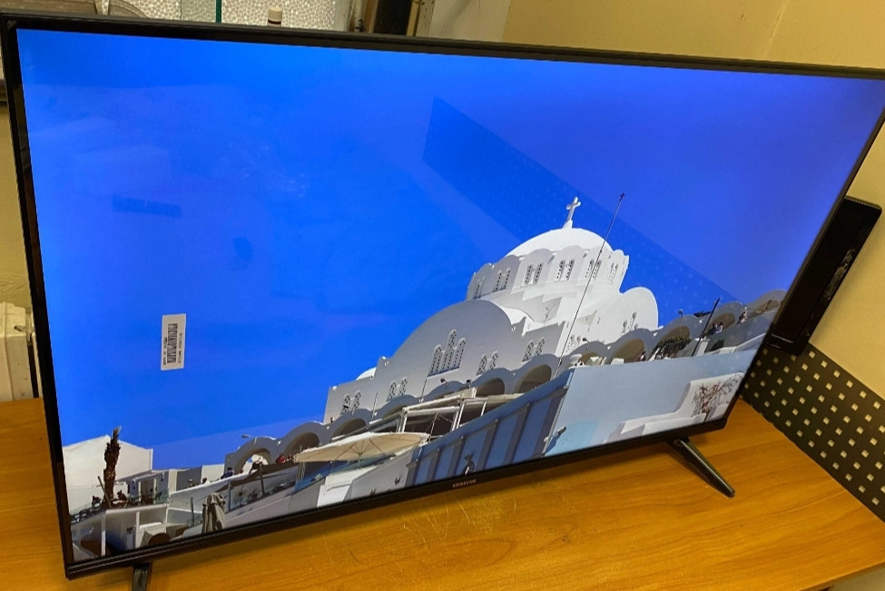 Телевізор Samsung 4K Smart TV 42"T2 Wi-Fi. Харків - фото 3