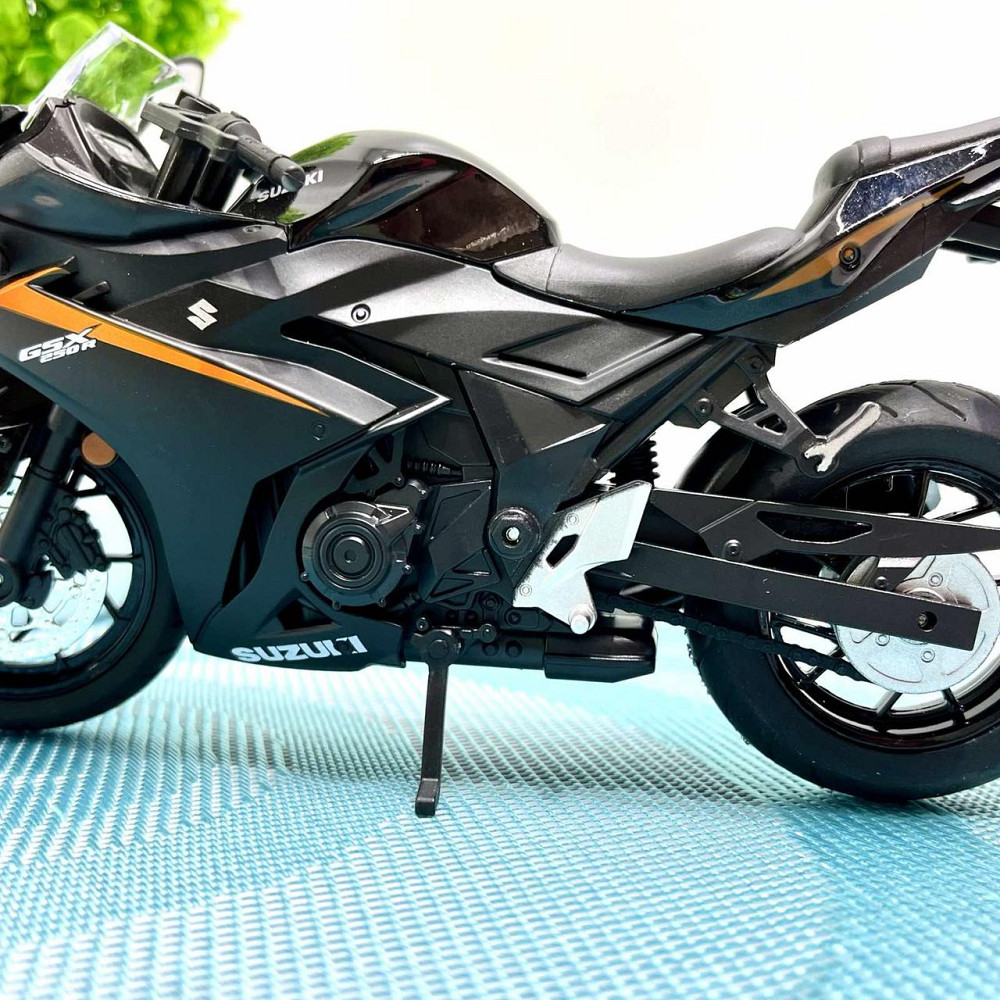 Мотоцикл металопластиковий звуки підсвічування гумові шини рухомі елементи 1:12 Чорний (BG 69-325) Чернігів - фото 5