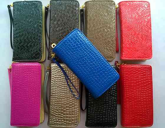 Жіночий Клатч-Кашолик із Знімною Ручкою — Петлою на Дві Блискавки Дніпро