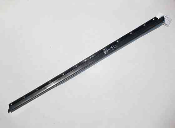 Mercedes-Benz  A1646904762 Ущільнювальна нижня гумка передніх лівих дверей ML X164 GL Одеса