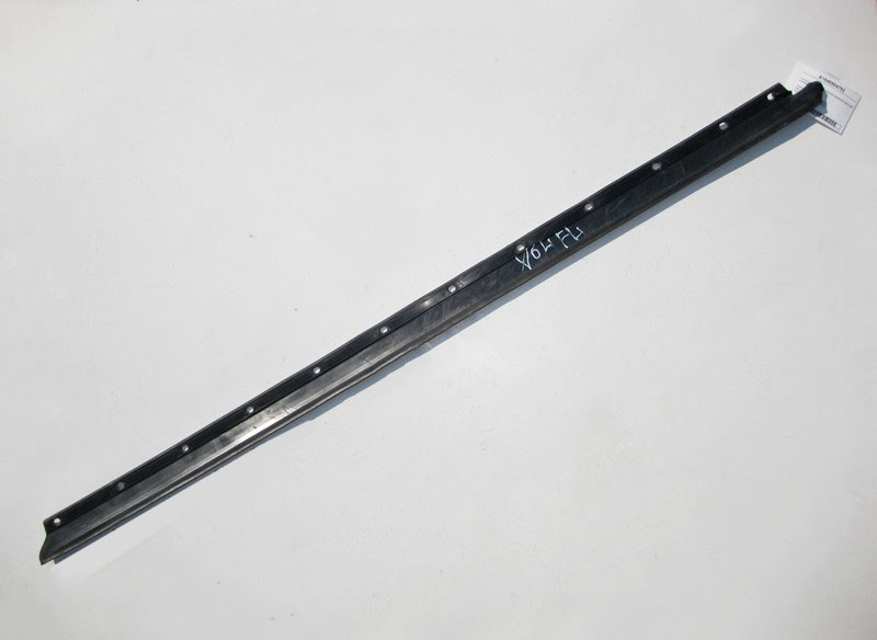 Mercedes-Benz  A1646904762 Ущільнювальна нижня гумка передніх лівих дверей ML X164 GL Одеса - фото 1