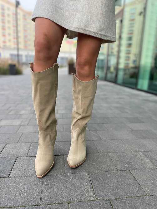 Nikos Чоботи жіночі Niko`s пісочна замша натуральна высота 36 см обхват голени 39-40 см каблук Коломыя - изображение 7