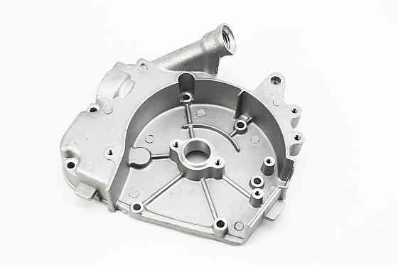 Кришка двигуна права (під щуп) тип 1 Київ