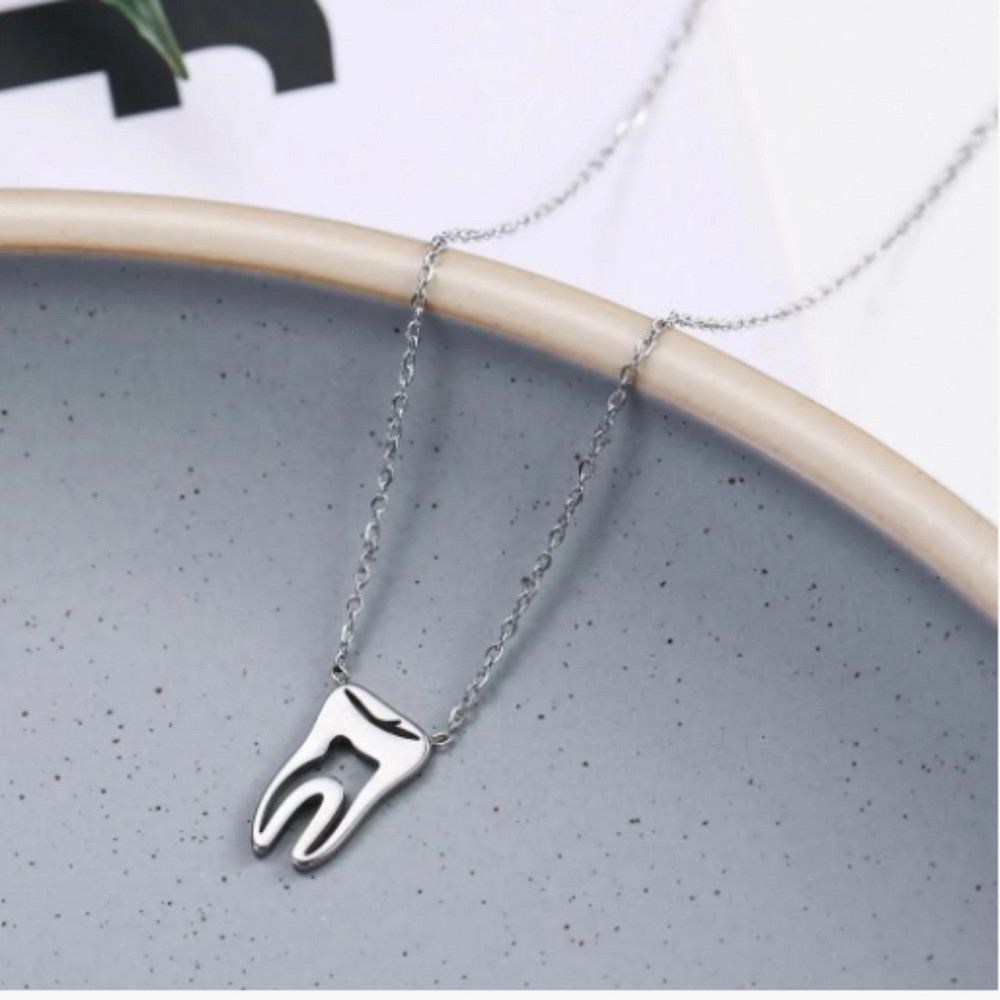 Кулон стоматологу Зуб на цепочке Киев - изображение 3