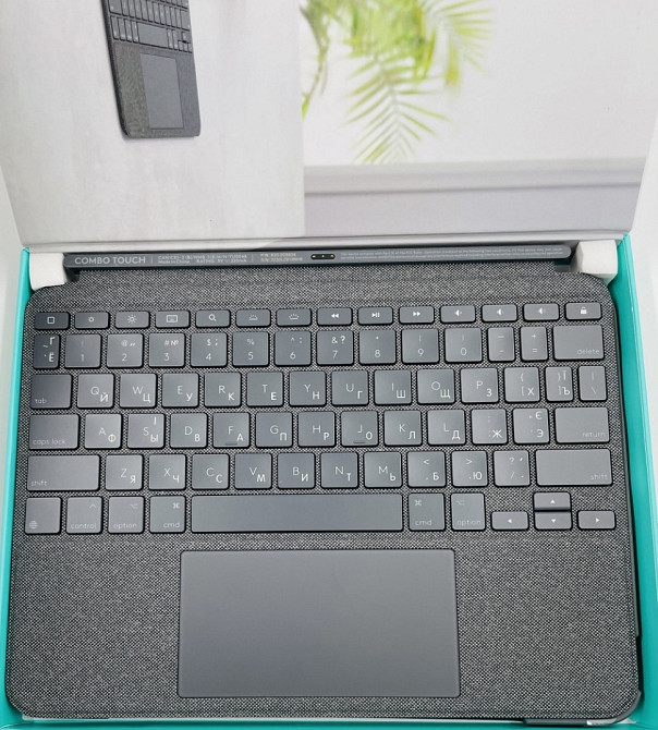 Logitech Combo Touch Keyboard для iPad Air 4 5 2020 2022 клавиатура Киев - изображение 1
