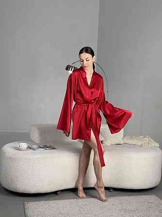 Женский короткий халат на запах с широким рукавом из шелка армани Красный, 48/50 Одесса