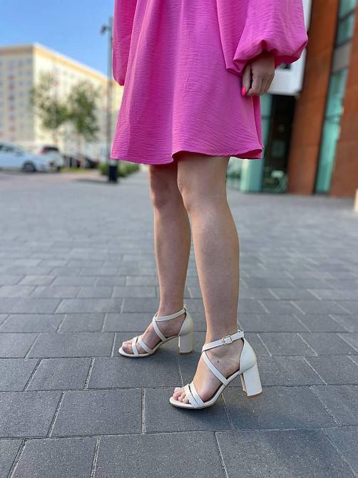 L&M Літні босоніжки жіночі на підборах бежеві з еко-шкіри на стійких підборах L&M F25-3 р. 36-4 Коломыя - изображение 1