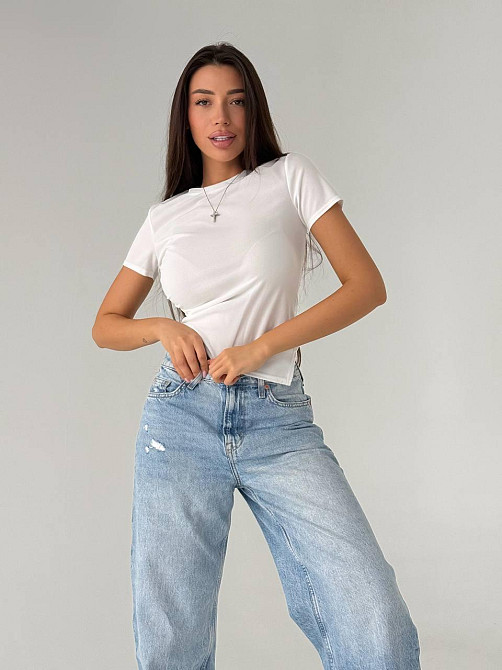 Женская базовая футболка с акцентным низом в виде треугольника креп-дайвинг Белый, 42/44 Одесса - изображение 4