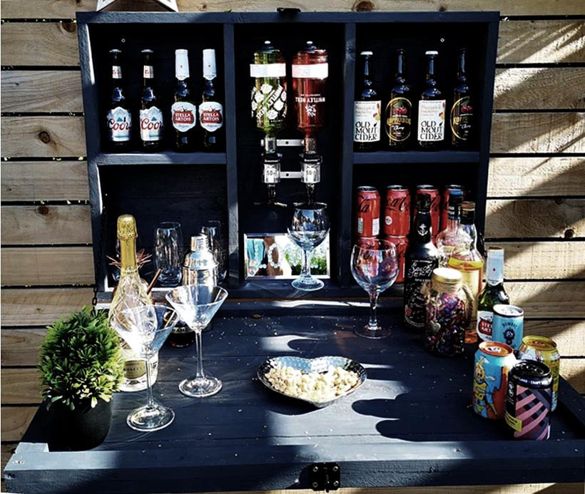 Настенный бар 