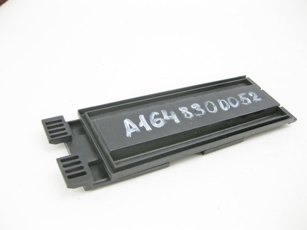 Mercedes-Benz  A1648300052 Кришка салонного фільтра GL X164 ML W164 R-class short W251 R-class long V251 ML/GLE W166 GL/GLS X166 GLE Coupe C292 Одесса - изображение 3