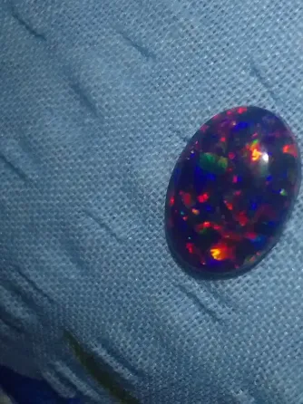 Штучний райдужний опал. Киев