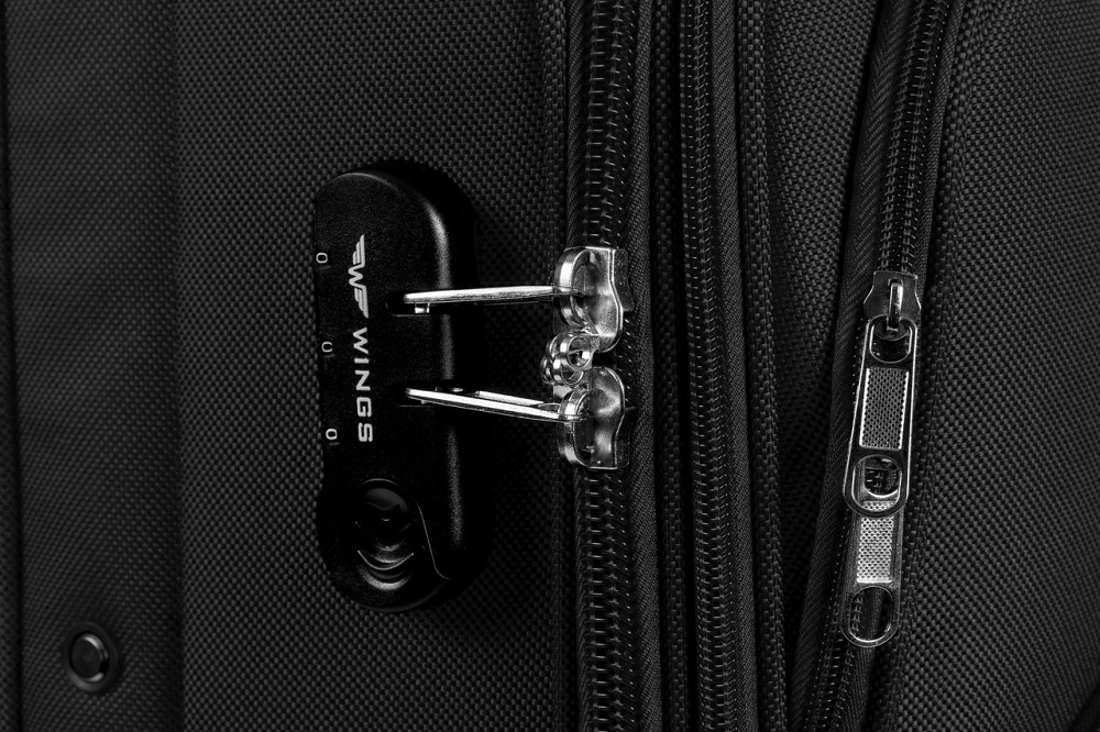 Валіза тканинна WINGS 1701 мала 55 см 2 колеса чорна Київ - фото 4