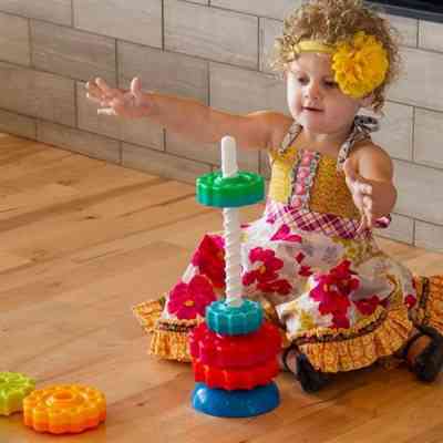 Розвиваюча іграшка Fat Brain Toys Пірамідка гвинтова тактильна SpinAgain (F110ML) Вінниця