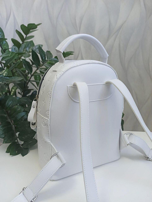 Женский рюкзак классический брендовый. Женский маленький брендовый рюкзак Белый 816 Киев - изображение 2