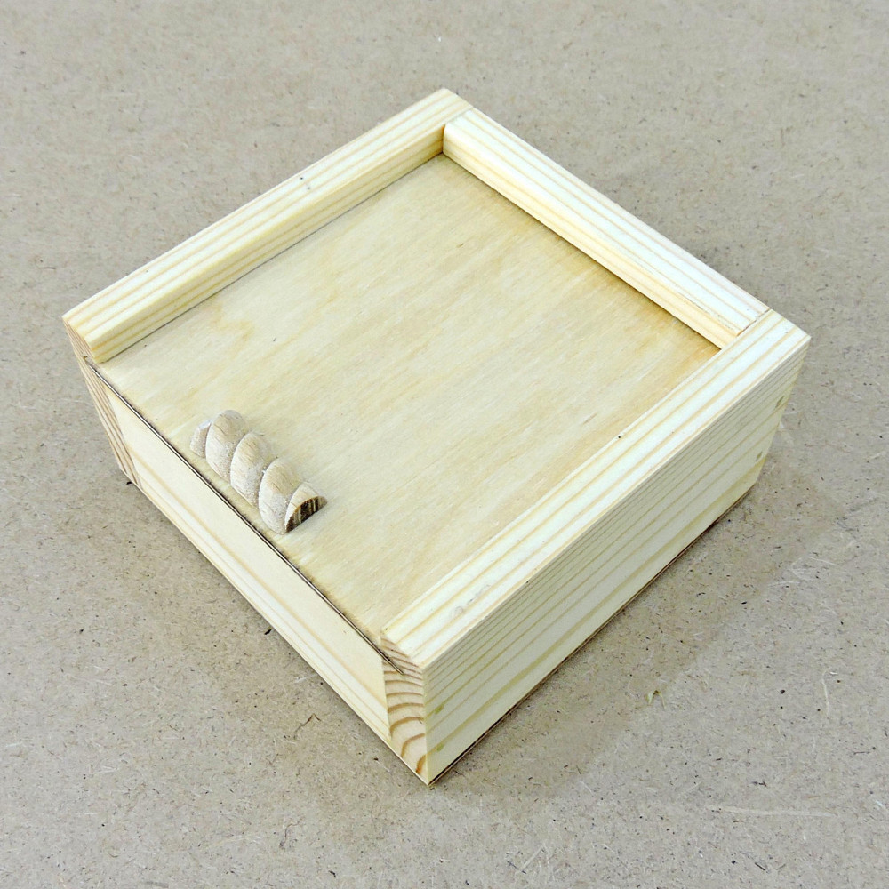 Подарочная коробка 