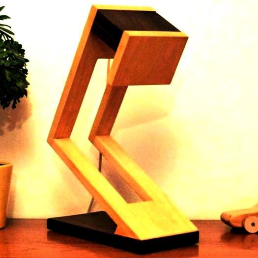 Светильник настольный 