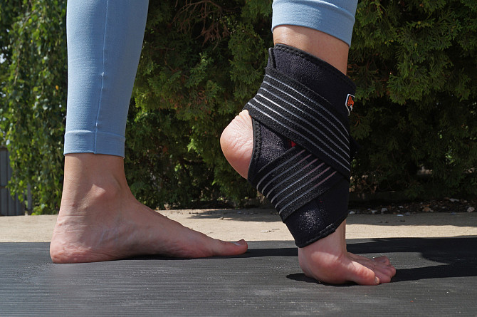 Бандаж на гомілкостоп Power System PS-6013 Neo Knee Support Black/Red (1шт.) XL Кам'янське - фото 4