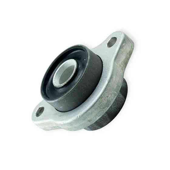 Сайлентблок переднего Мерседес Бенз Вито (639) передний правый R рычага Мукачево