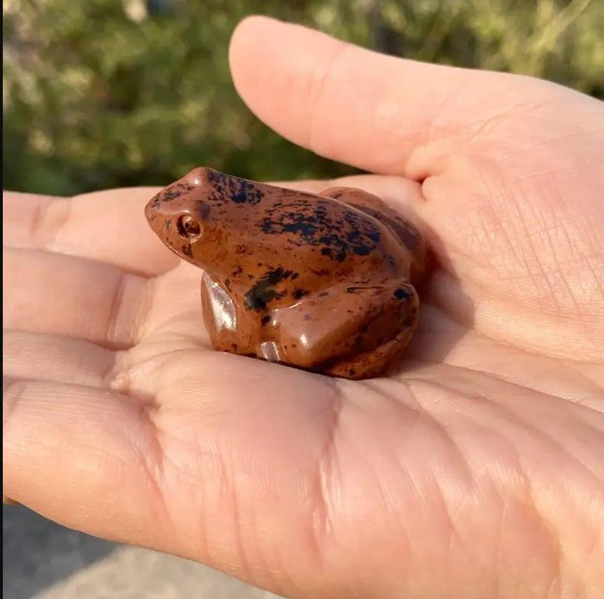 Фігурка жаби з червоного обсидіану – камінь 3.9×3.3 см, талісман удачі Київ - фото 1