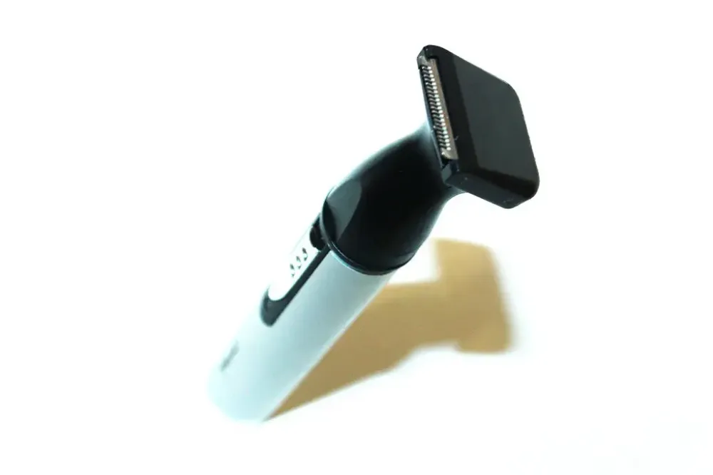 Тример GEMEI GM-3107 3в1 насадка для гоління, носа та вух, брів, зарядка від мережі 4039 Одеса - фото 7