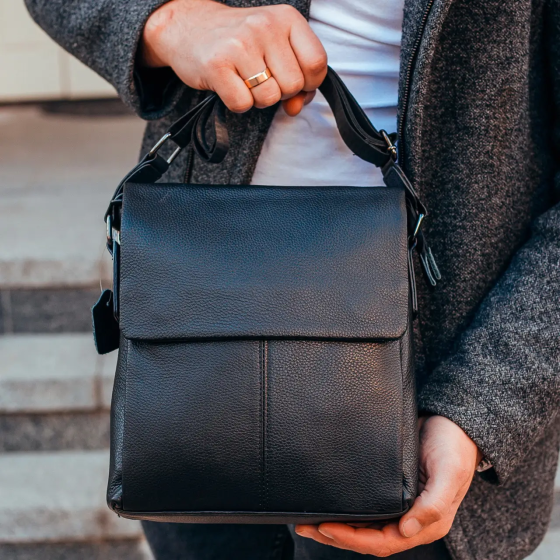 Мужская кожаная сумка-мессенджер, борсетка на одно плечо 22x26x6 Tiding Bag 75-5271 черная Киев