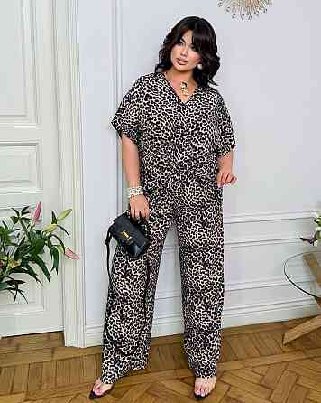 Летний костюм рубашка и брюки из плотного штапеля, свободный крой, леопардовый, размер 50/52 Лубны