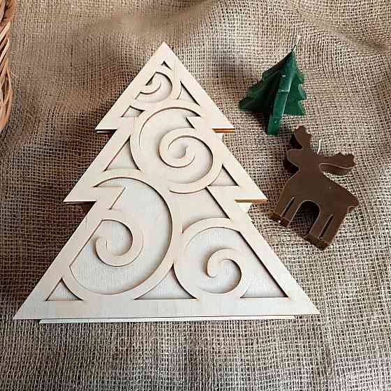 Новорічна коробка -ялинка для цукерок  24/20/5см Ірпінь