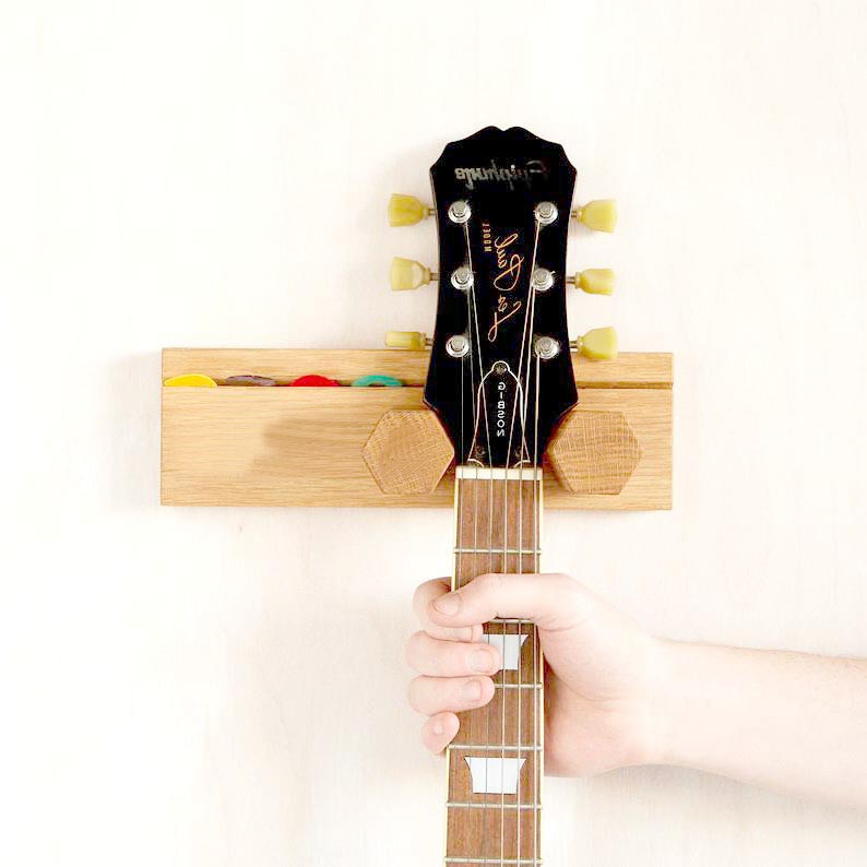 Настенный держатель гитары 