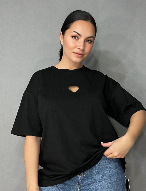 Футболка женская A-N 25037 оверсайз удлиненная свободный крой вырез сердце впереди one size, черный, one size Киев - изображение 6