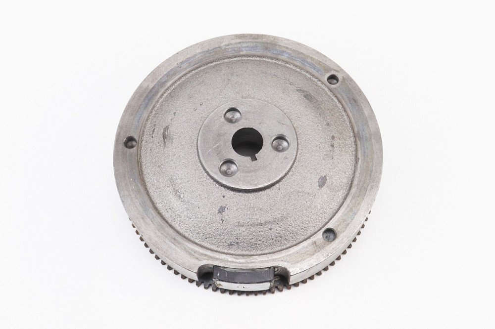 Маховик+вінець (немає різьби під шків ручного стартера) Z-99 182F/188F/190F Киев - изображение 1