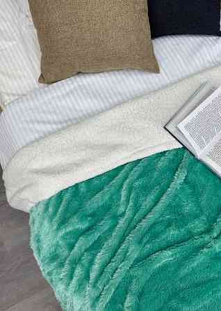 Плед двосторонній 155х200 см (+-5см) із штучною овчиною, хутром та люрексом Бірюзовий з білим (87-084) Київ