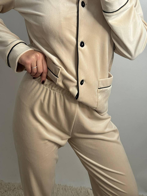 ​​​​​​​Жіночий домашній плюшевий костюм Кремовий M Харків - фото 4