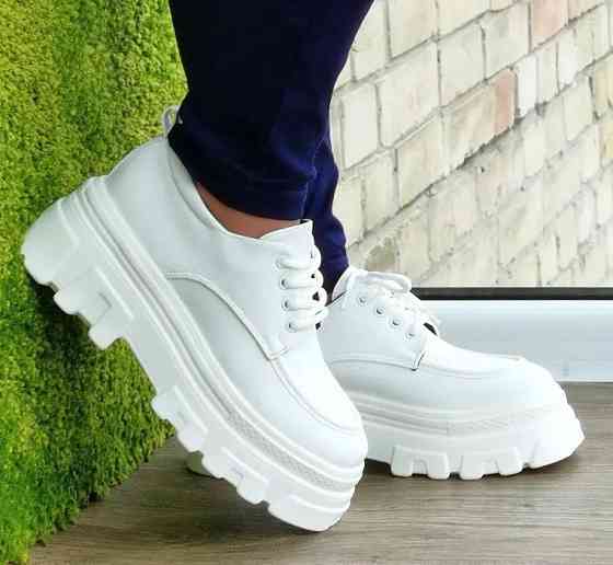 Жіночі Білі Туфлі Кросівки на Танкетці Сліпони Шкіряні Мокасини (розміри: 36,37,38,39,40,41) — 7-21 Дніпро