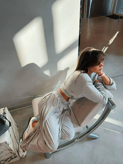 Жіночий стильний повсякденний костюм із натуральної віскози з плічками. Меланж, 46/48 Одеса - фото 4