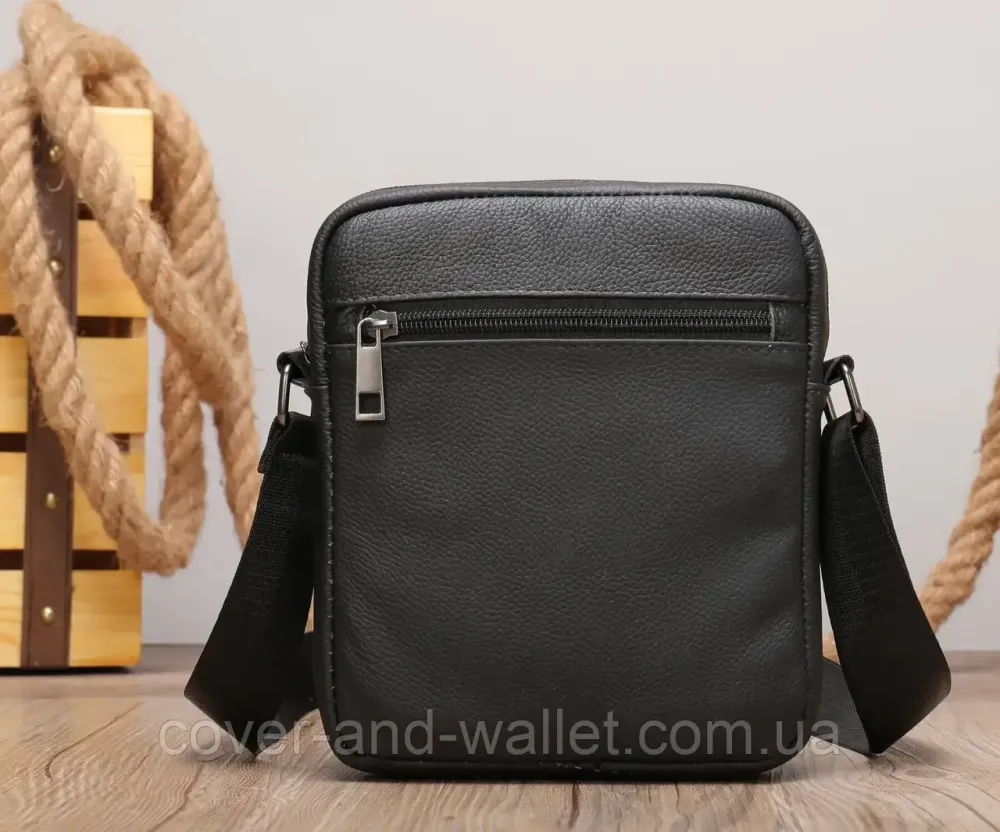 Маленька чоловіча вертикальна сумка із натуральної шкіри чорного кольору Leather Collection Київ - фото 8