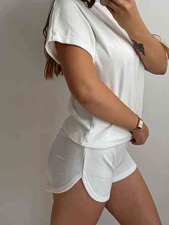 Пижама женская футболка + шорты из плюшевого велюра Молочный XL Харьков