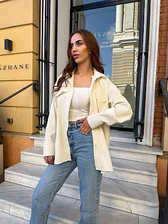 Женская базовая оверсайз рубашка из микровельвета Одесса