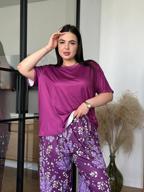 Піжама жіноча штани та футболка великого розміру PLUS SIZE з квітковим принтом домашній комплект для дому та сну фіолетова 3XL Одеса - фото 7