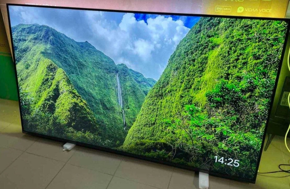 Телевізор Безрамний: 58" 4K PHILIPS Smart AMBILIGHT 58PUS8535. Харків - фото 5