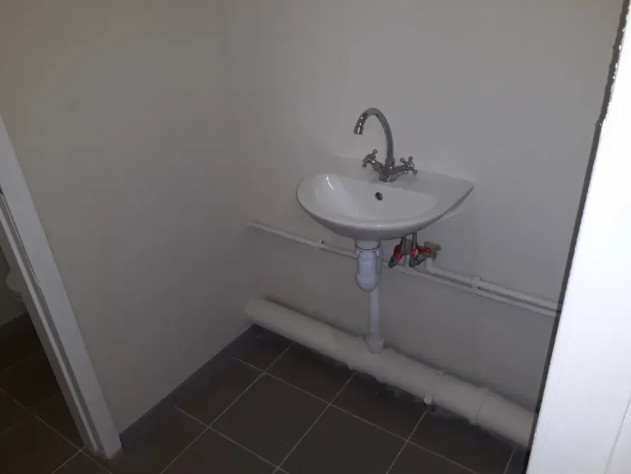 Продам приміщення з окремим входом. Будівельників 5а. Гарний ремонт- все як на фото, був "ОщадБанк". Дніпро - фото 14