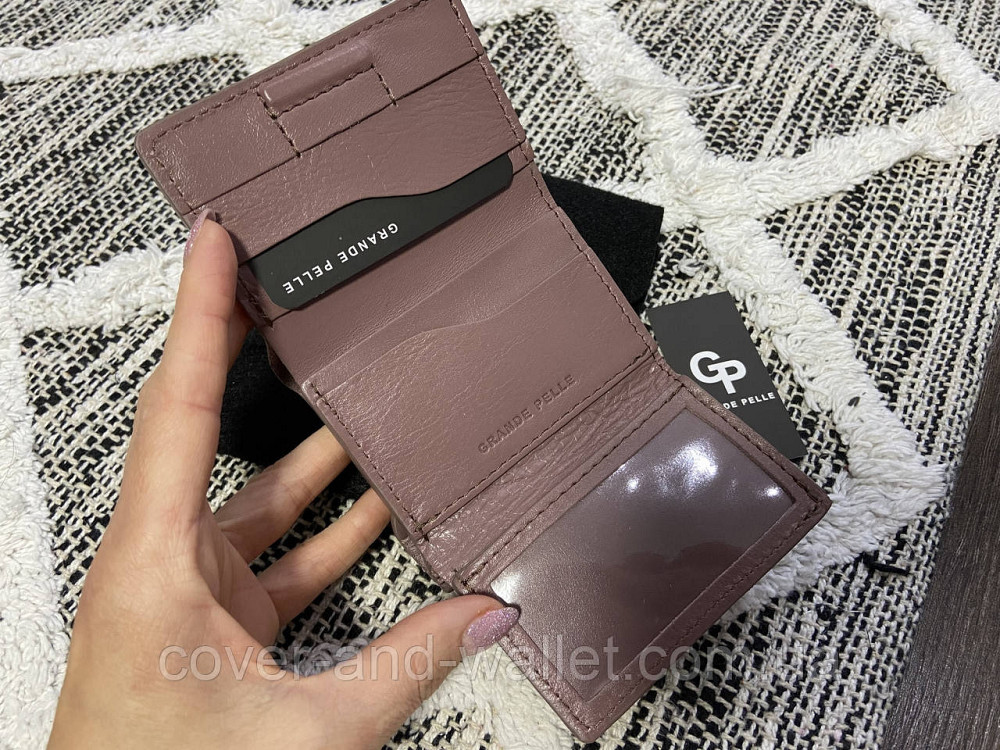Жіночий маленький гаманець пудрового кольору на магніті з італійської шкіри Grande Pelle 503665 Київ - фото 3