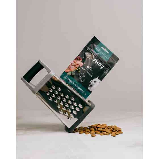 Хрустящие лакомства Savory для здорового роста котят, индейка с клюквой, 50 г Винница