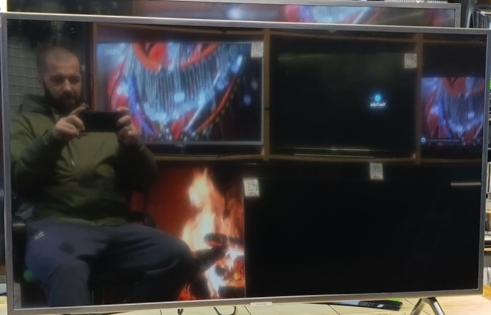 Телевизор Samsung 43