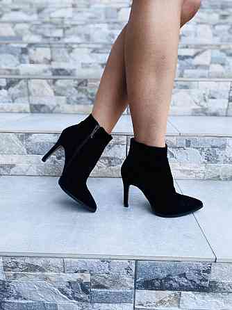 Nivelle Черевики жіночі демісезонні весна-осінь чорні, натуральна замша на підборах шпильці р. Коломыя