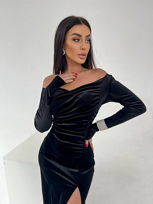 Жіноча елегантна святкова максі сукня з оксамиту Одеса - фото 2