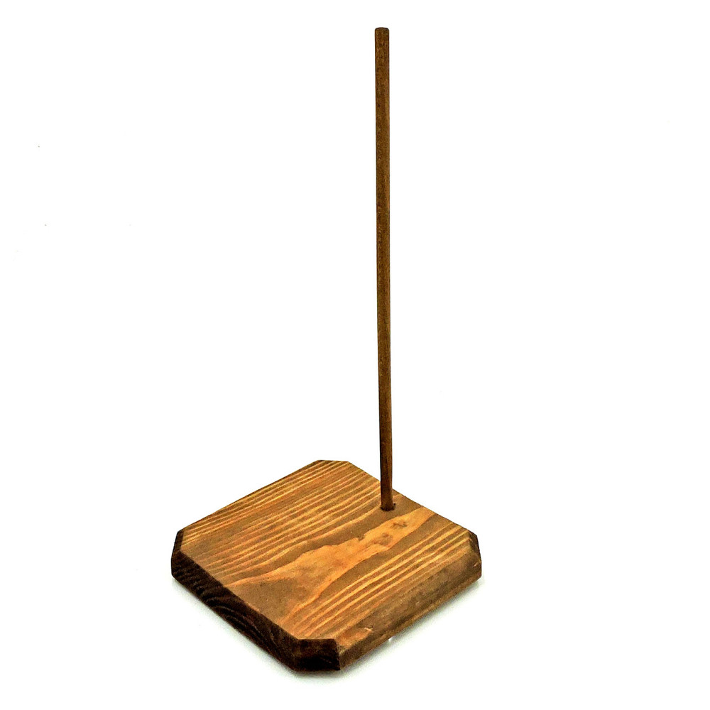 Подставка для кукол 