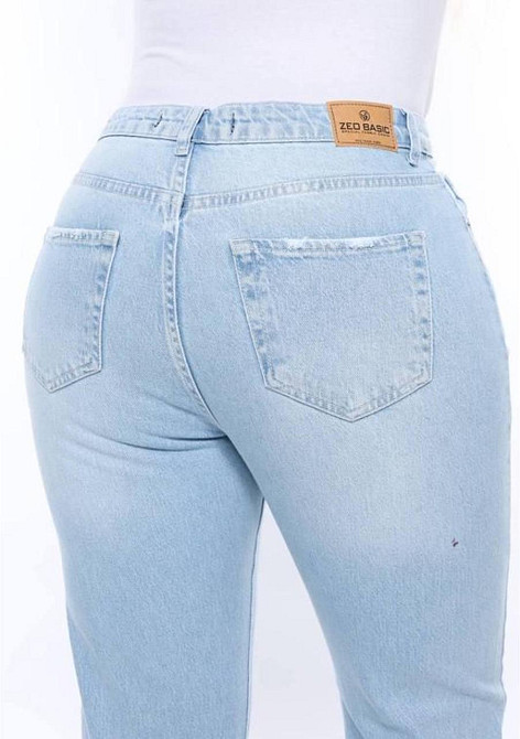 Жіночі класичні світло-блакитні джинси батал денім Одеса - фото 5